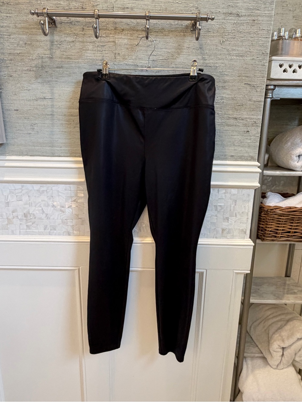 Large wild fable shiny sheen Black High-Rise Performance Leggings